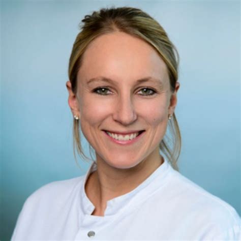 Dr Med Anna Schneider