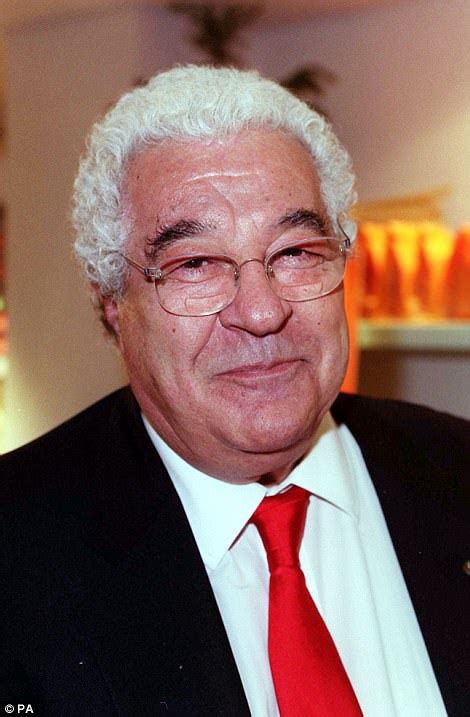 Antonio Carluccio Dies Age 80 Daily Mail Online