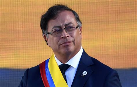 Gustavo Petro Sworn In As Colombia S First Leftist President The