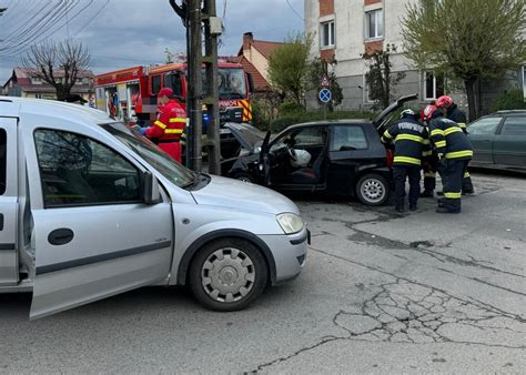 Foto Accident Rutier Pe Strada Nucului Din Reghin Info Trafic Romania