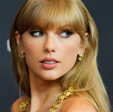 Taylor Swift Becomes Worlds Richest Female Musician The Observer Zim