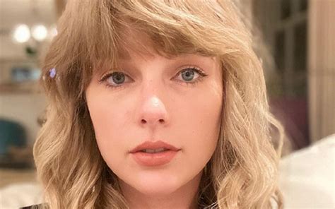 Why Taylor Swift Freaked Out Her Fans On Social Media