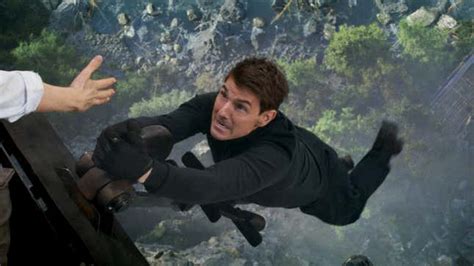 Tom Cruise Refused To Kick Mission Impossible Co Star In Stomach