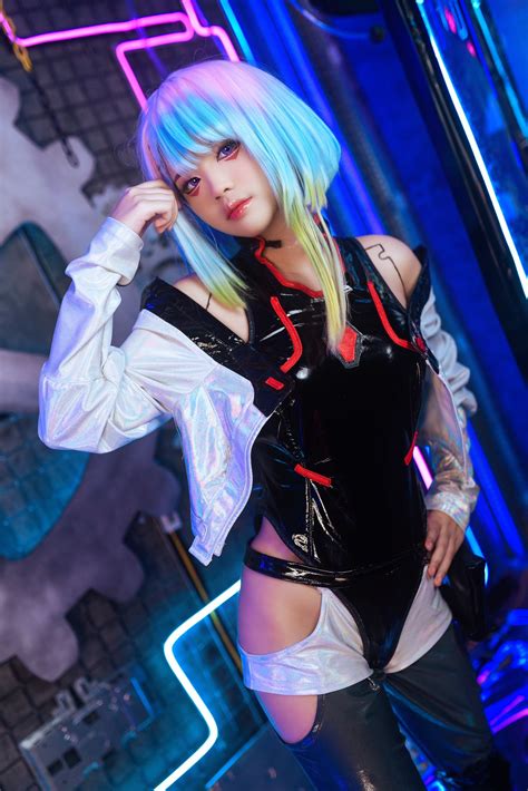 Lucyna Cyberpunk Cosplay Trong