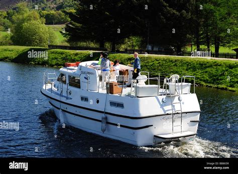 White Cabin Cruiser Hi Res Stock Photography And Images Alamy