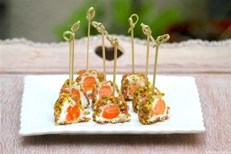 Brochettes De Melon Au Jambon Cru Fromage Frais Pistaches