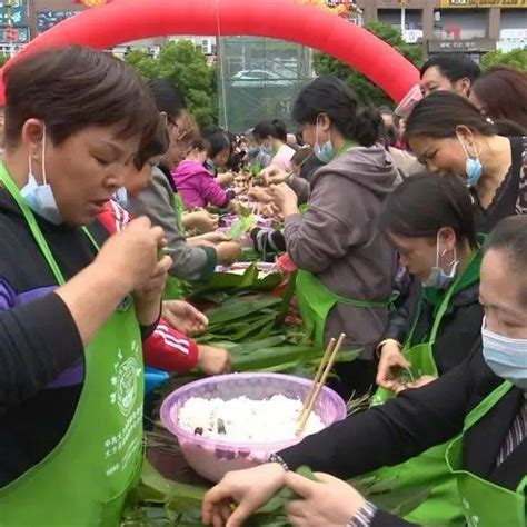 网络中国节•端午 红旗街道西南社区开展“粽叶飘香喜庆端午、情满家园系邻里情”干群融情活动文化节日群众