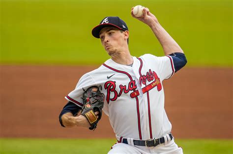 Max Fried no-hits Marlins before rain delay; Braves trim Mets’ lead to