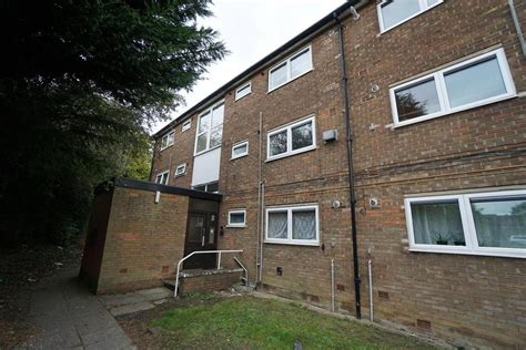 Lupton Walk Lowedges Sheffield 1 Bed Flat £550 Pcm £127 Pw