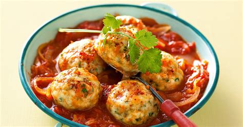 Recette Boulettes De Poisson épicées Sauce Tomate à La Coriandre Marie Claire