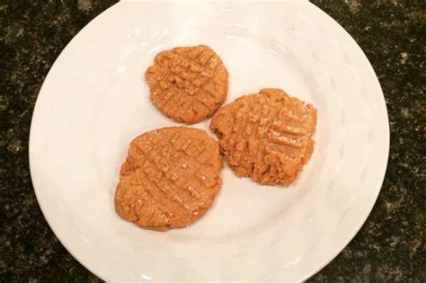 Sugarless Flourless Peanut Butter Cookies Recipe