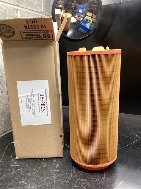 MANN C16400 Air Filter Cross Reference