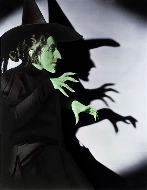 The Toxic Reason Margaret Hamilton Couldn T Eat While On The Set Of