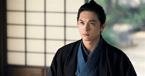 大河ドラマ「青天を衝け」主演・吉沢亮「大河でしか味わえない試練に感謝」――『ドラマ・ガイド 青天を衝け 後編』インタビュー｜本がひらく