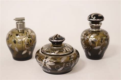 Ensemble De Trois Vases En Verre Souffl Noir