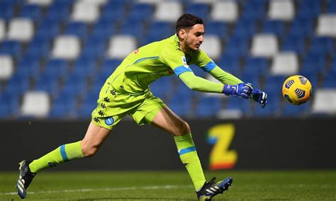 Napoli Tutto Su Meret Ospina Verso La Cessione Ora Servono Due