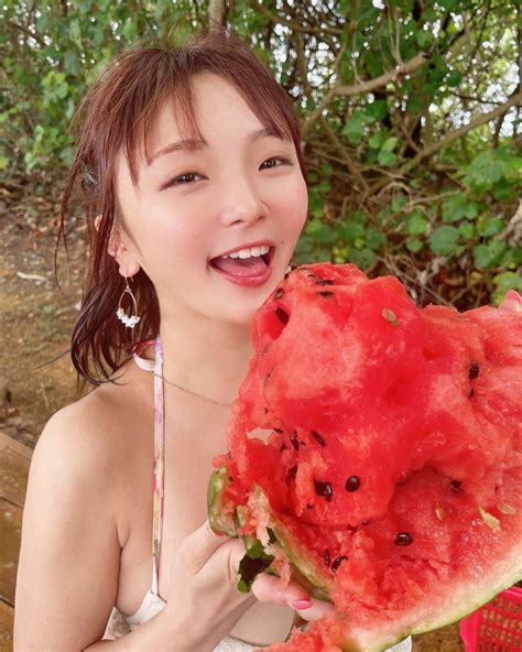 Ni Na（ニーナ）さんのインスタグラム写真 Ni Na（ニーナ）instagram「 皆さんお久しぶりです！🐣 最近ようやく夜