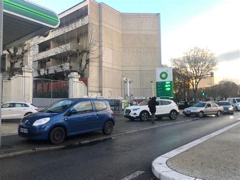 P Nurie De Carburant O Trouver De L Essence Le R Veil Du Midi