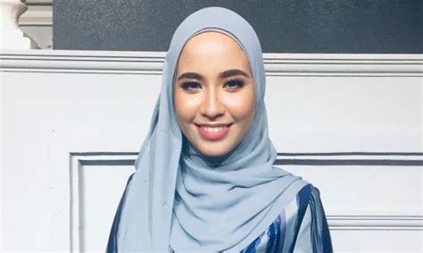 Bella Daly Teruja Tunai Umrah Dengan Suami Xtra