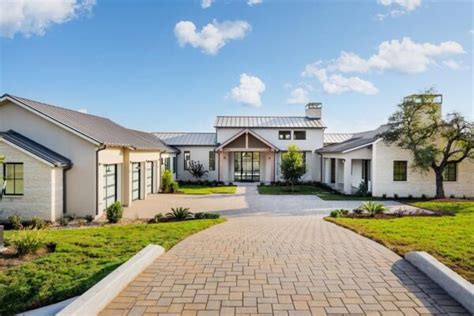 Ames Design Build Unveils Tranquil Single Story Modern Ranch In Austin