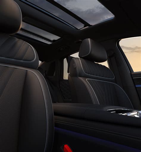 GENESIS G90 — Luxury Fullsize Sedan | GENESIS