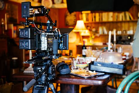 Celebrity Movie Archive: The Untold Stories Behind the Silver Screen. - ql0hhyb
