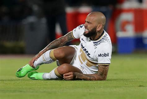 Alerta En Pumas Dani Alves Se Lesionó Y Podría Perderse El Mundial De Qatar 2022 Infobae