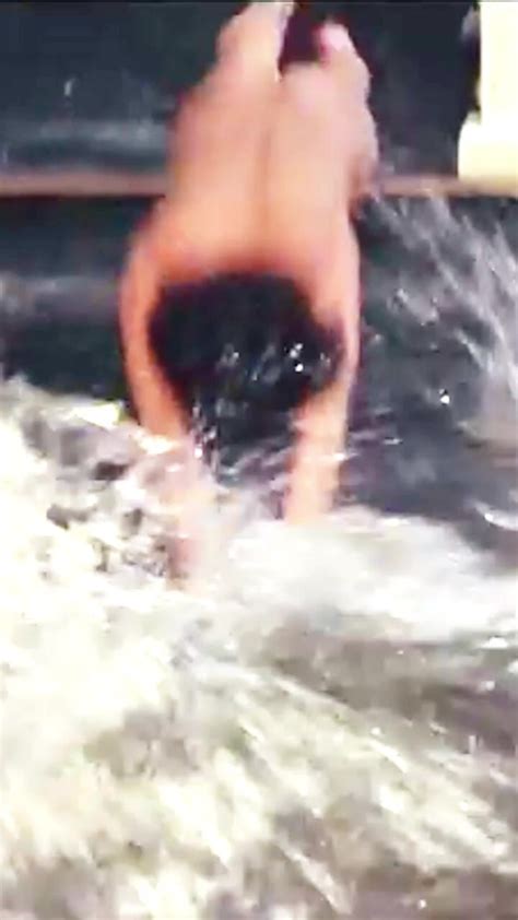 Men Swimming Naked Diving In ThisVid