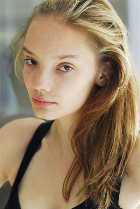 Anabelle – NEWfaces