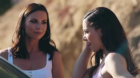 Sex Starved Milfs Are Eating Each Others Wet Pussies