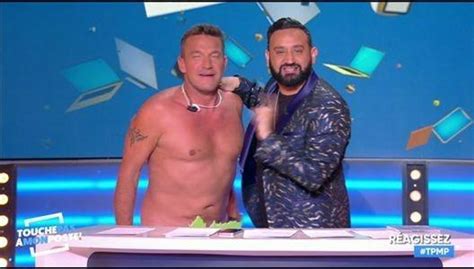 TPMP pourquoi Benjamin Castaldi débarque t il à moitié nu sur le plateau