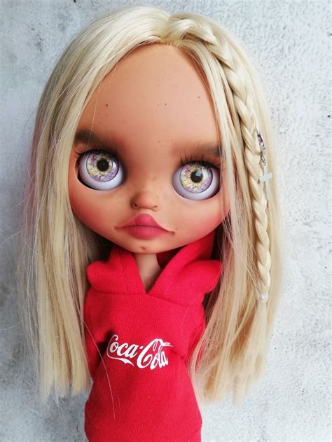 Blythe Custom Doll Tbl Blonde Hair Dark Skintone Ooak Art Collectible