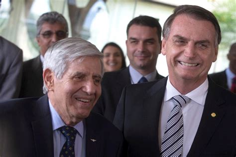 Bolsonaro Cambia De Actitud Y Aprueba Paquete De Medidas Para Contener