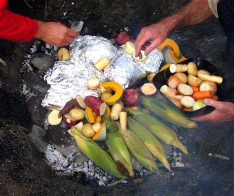 The Hangi of the Maori | New zealand food, New zealand cuisine, Maori