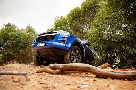 2023 Isuzu D-Max off-road review - Star Auto News