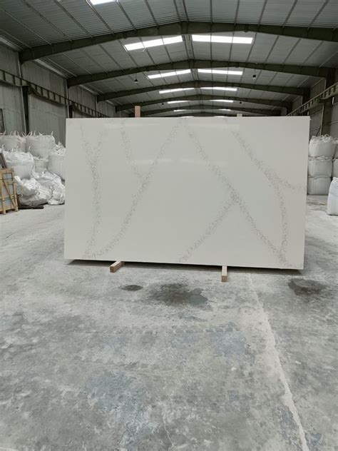 White Glossy Quartz Surface Stones Thickness 15 16 Mm At Rs 150 Sq Ft