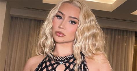 Iggy Azalea Flaunts Curves In Mini Tennis Skirt And Topless Shower Pics