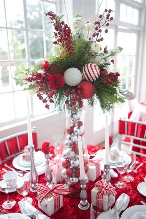 34 Gorgeous Christmas Tablescapes And Centerpiece Ideas With Images Holiday Table Decorations