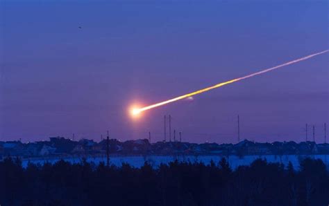 Impresionante caída de meteorito es captado en video en Australia