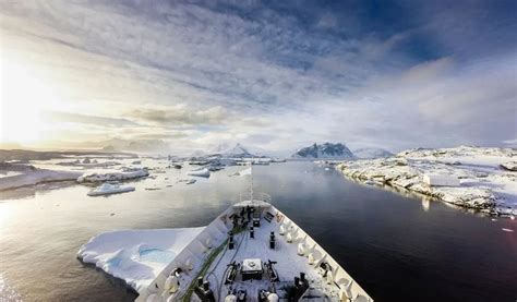 Camps & Hotels in Antarctica: 8 Best Places to Stay [in 2024 and 2025]