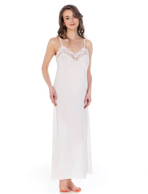 Love Oasis Feminine Ivory Crepe Chiffon And Lace Long Night Dress