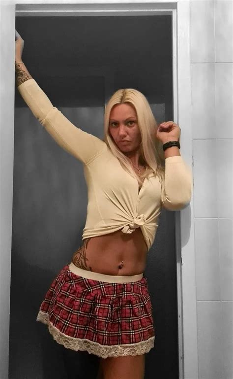 Naughty Hottie 22 Nude Pics XHamster