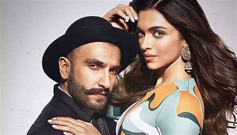 4th Wedding Anniversary Ranveer Singh Surprises Busy Deepika Padukone