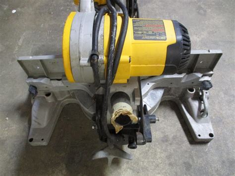 DeWalt 12 Double Bevel Compound Miter Saw EstateSales Org