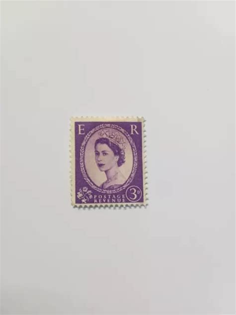 Rare Queen Elizabeth Ii Postage Revenue Stamp D Purple Never Used