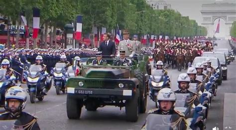 Cérémonie Du 14 Juillet Emmanuel Macron Sifflé Par Des Dizaines De Manifestants