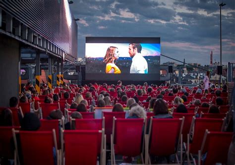 Rusza Kino Plenerowe Na Dachu Supersamu Katowice