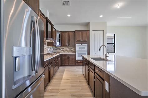 Traditional Umber Raised Panel Kitchen Cabinets Lake Worth Fl