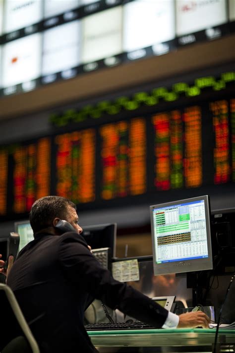 Bovespa Vai Aos Mil Pontos Embalada Pelo Vencimento De Op Es