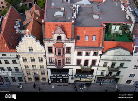 Los edificios históricos en el casco antiguo de la ciudad de Torun en